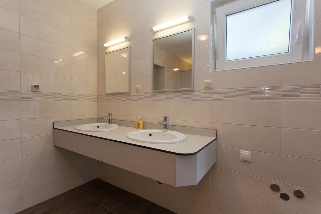 פונאנט Mobile Homes And Apartments St,Denis מראה חיצוני תמונה