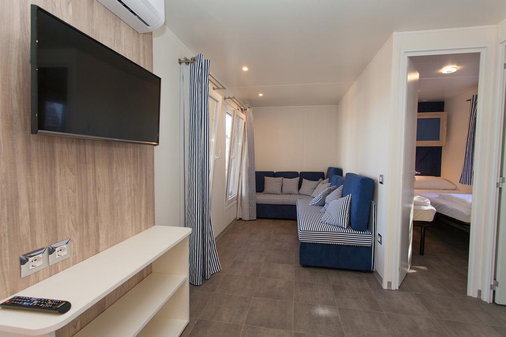 פונאנט Mobile Homes And Apartments St,Denis מראה חיצוני תמונה